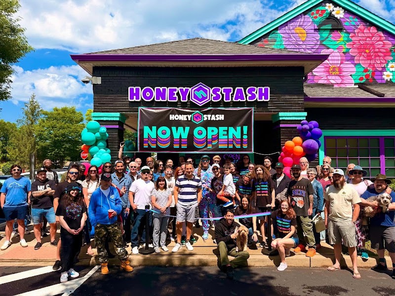 HoneyStash Dispensary storefront photo