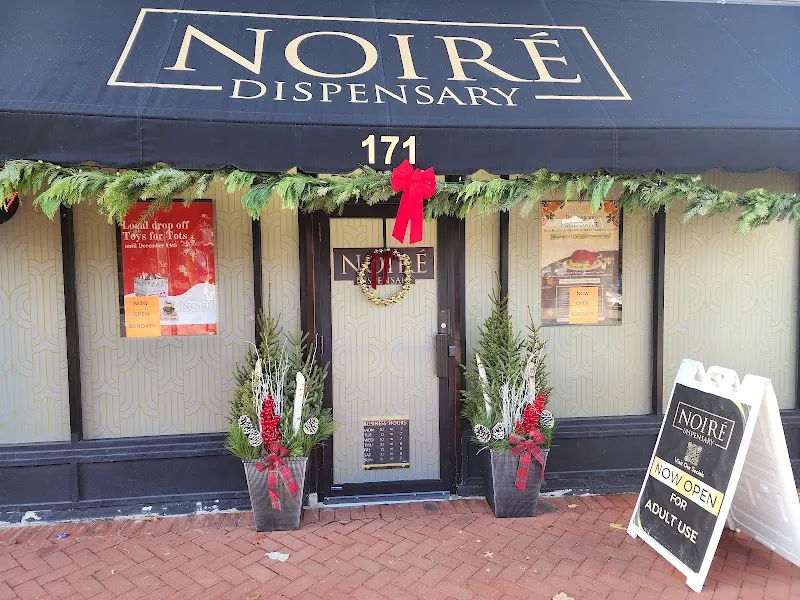 Photo of Noiré Dispensary Maplewood