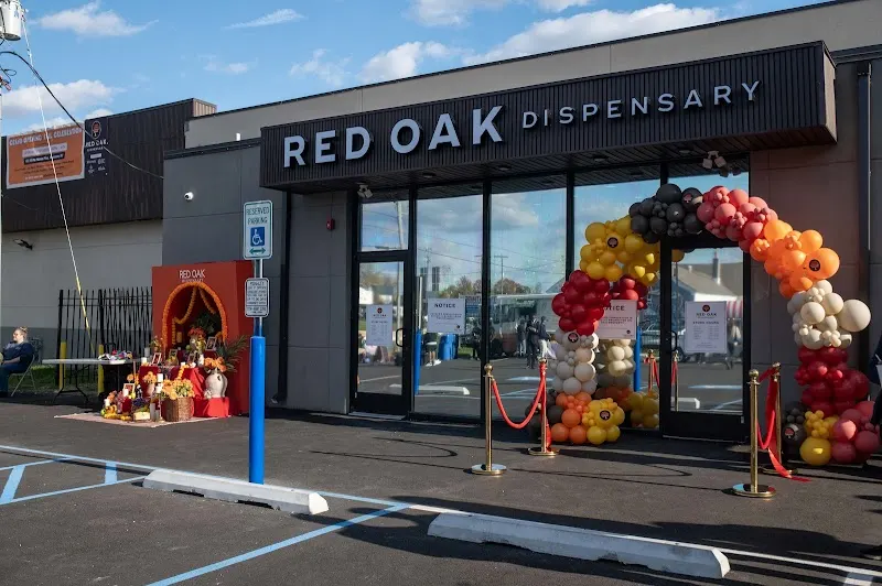 Red Oak Dispensary storefront photo