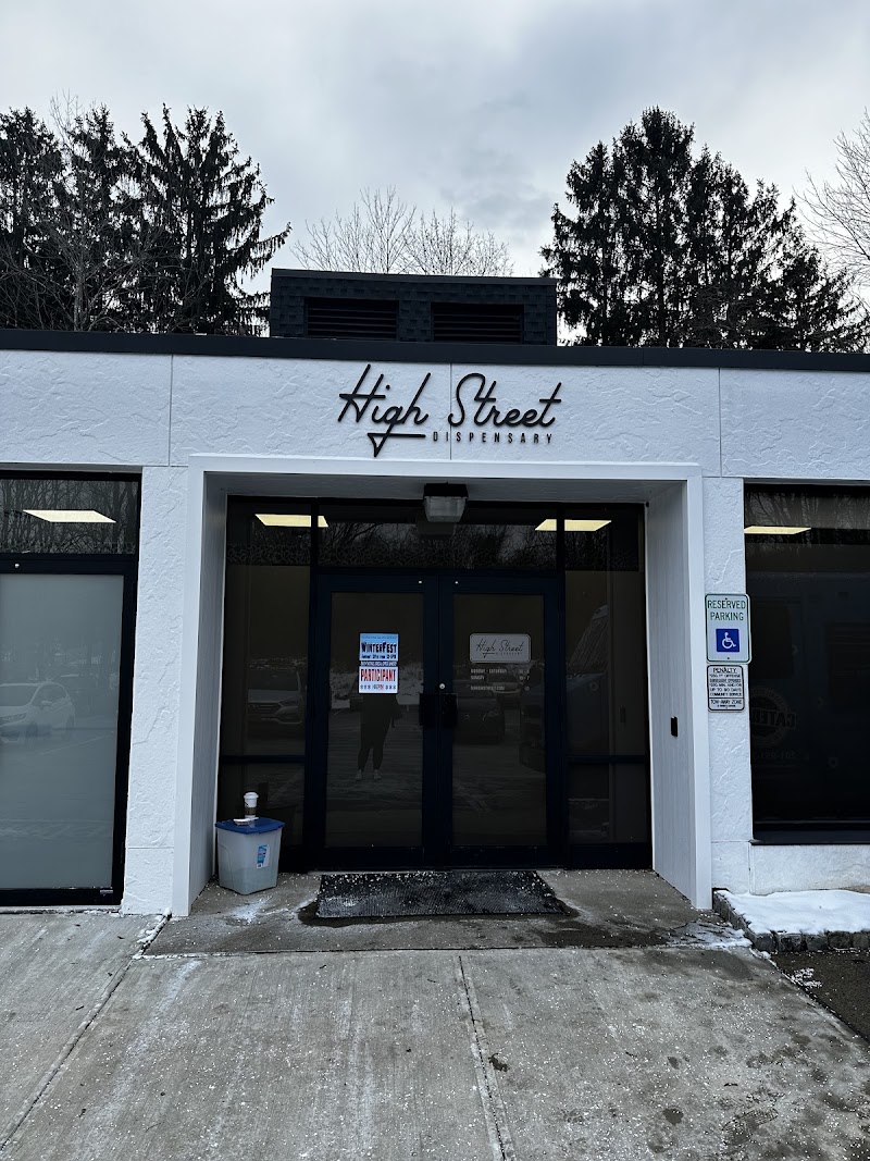 High Street Dispensary storefront photo