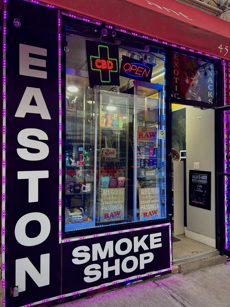 Easton Smoke Shop logo