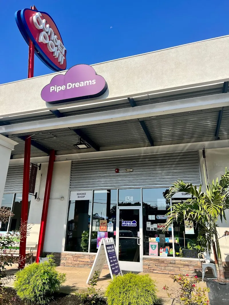 Pipe Dreams Smoke Shop logo